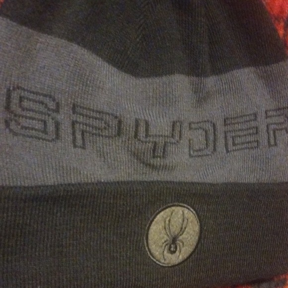 Spyder Two-Tone Black and Gray Beanie - Picture 3 of 5